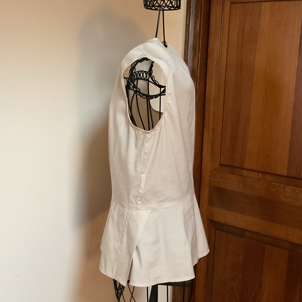 Theory Cream Sleeveless Peplum Top, Small - Picture 3 of 6